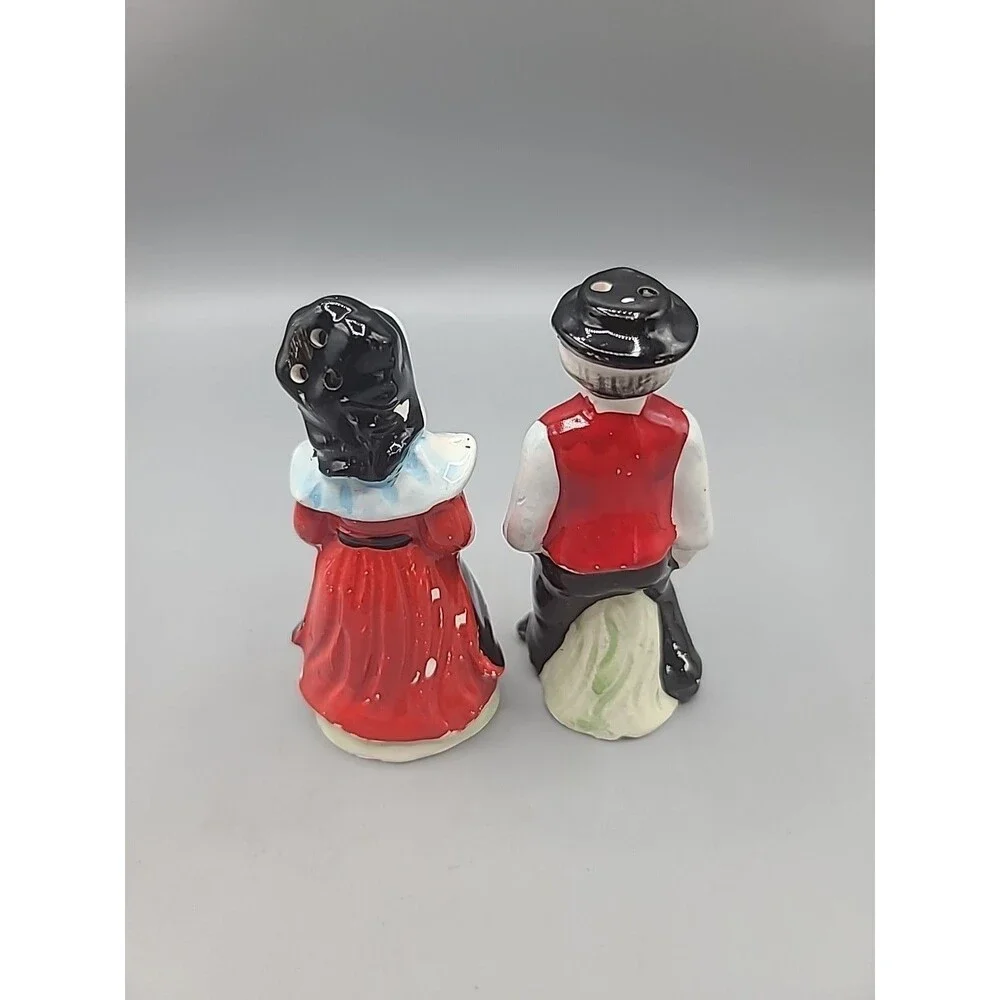 Vintage Amish Salt And Pepper Shakers
